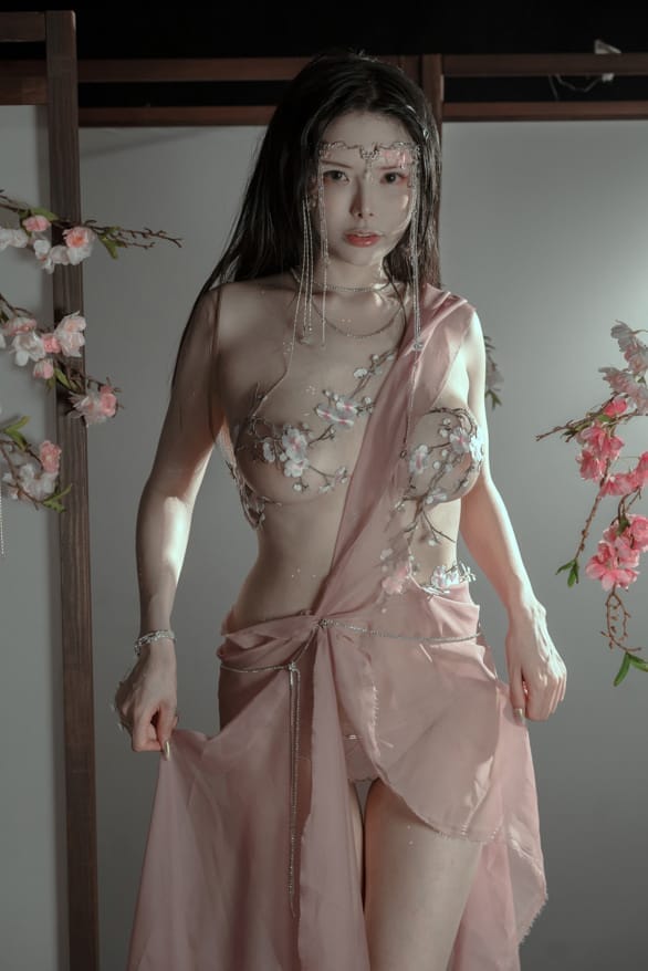 秋和柯基 –NO.63 粉 桃花神[34P1V/639MB]