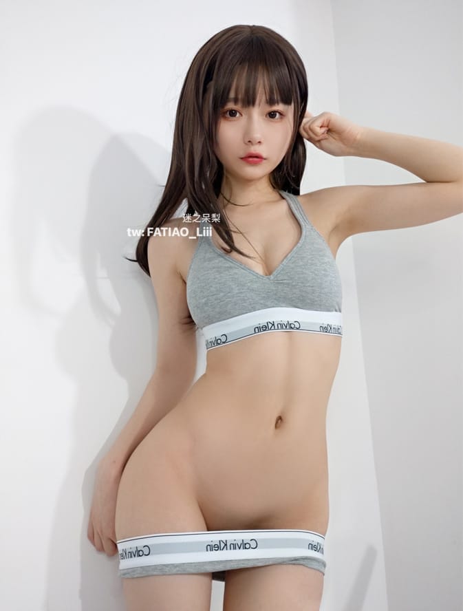 迷之呆梨(发条少女) –お尻の日 运动内衣[29P1V/134MB]