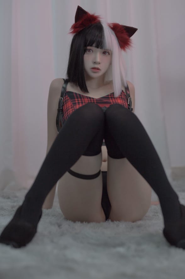 疯猫ss –NO.125 黑白魔女库伊拉[40P/566MB]