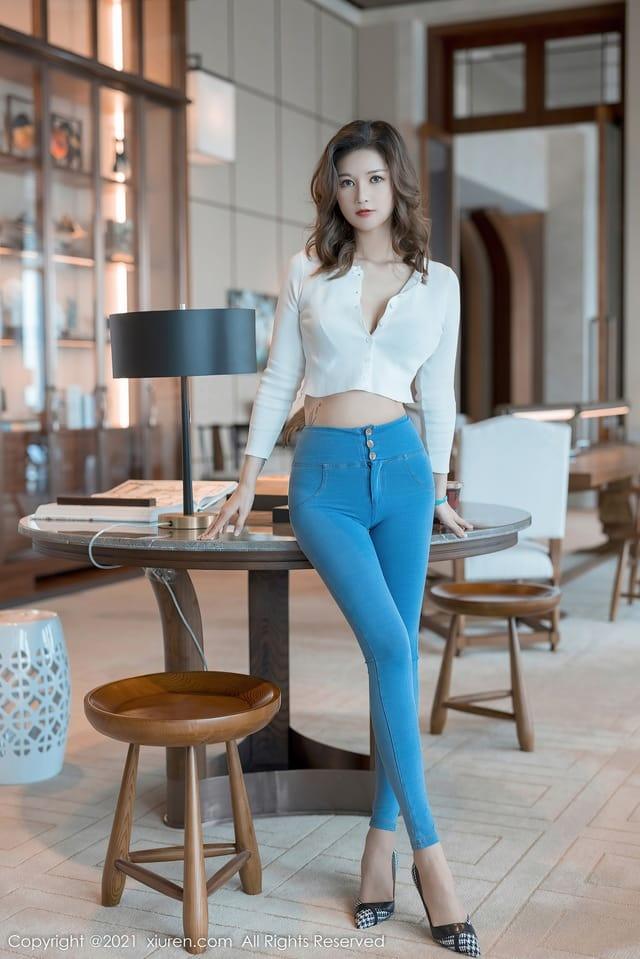 [XIUREN秀人网]2021.12.09 VOL.4318 文芮jeninfer[32+1P／313MB]