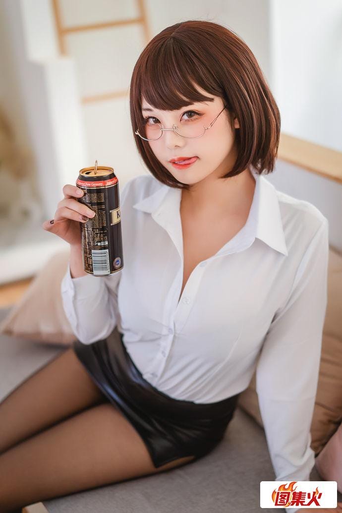 udk51 蜜汁猫裘资料介绍 她为什么改名叫猫个裘裘子?