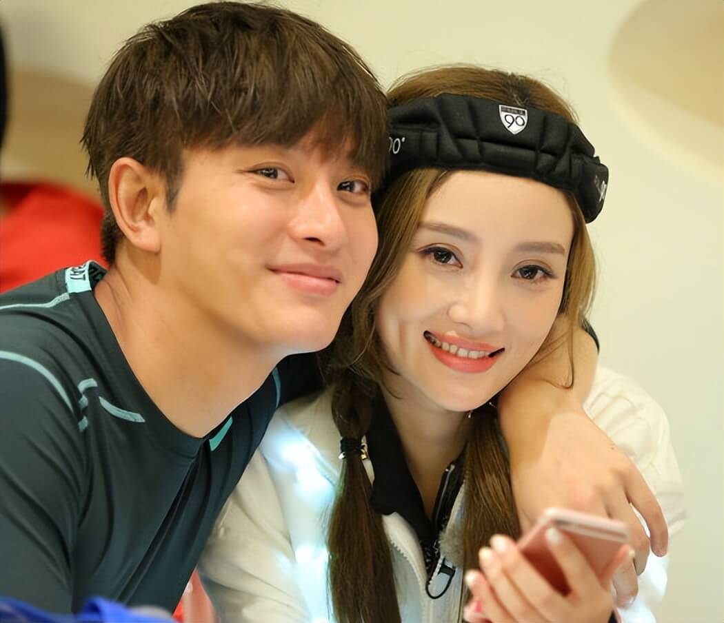 李小璐和贾乃亮为什么离的婚,他们分手的原因是什么-2 李小璐和贾乃亮为什么离的婚,他们分手的原因是什么