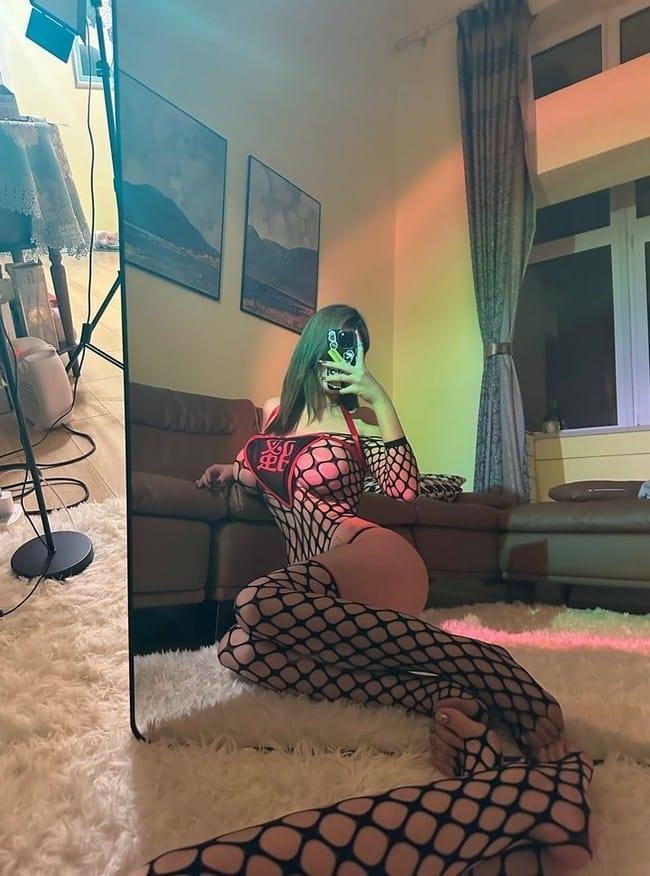 [微密圈]乙醇子呀 –镂空大写马蚤[26P4V-423MB]