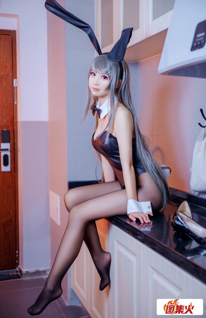 1oars 面饼仙儿樱岛麻衣兔女郎学姐cos作品简直惊艳到了我的眼睛