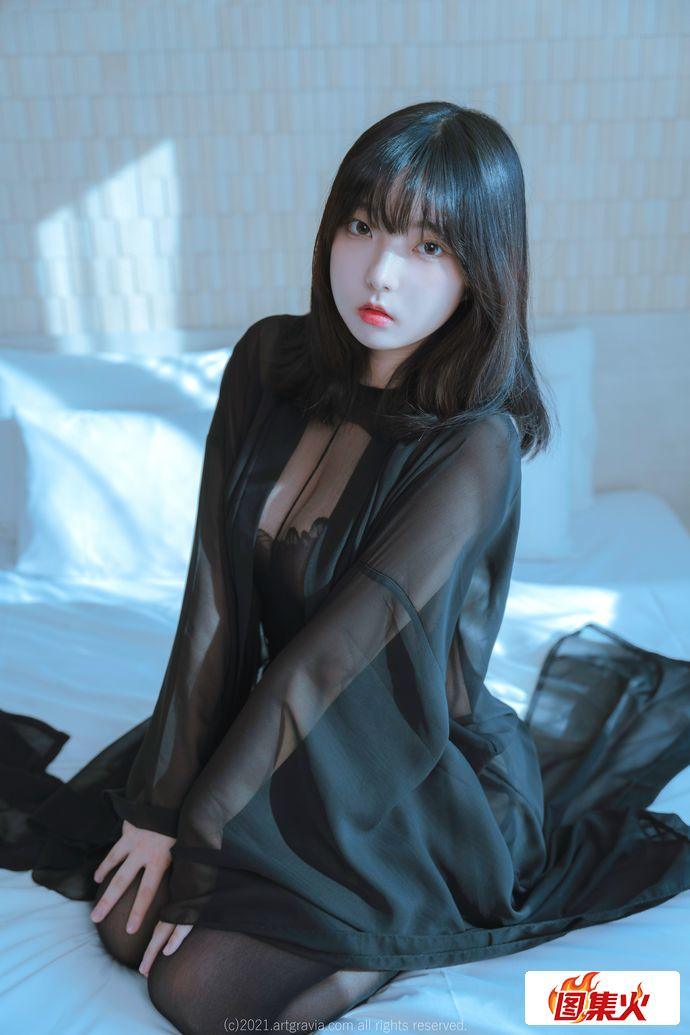 v8jej 全程车内不盖被子做运动打扑克视频网友直呼太刺激了