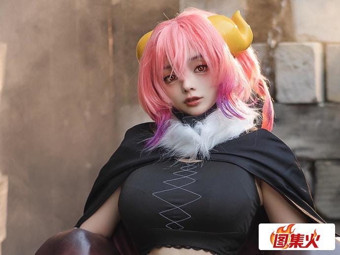 2amqs 神明巫女ninja阿寨寨体育课后作品 在废弃仓库里的无辜女孩