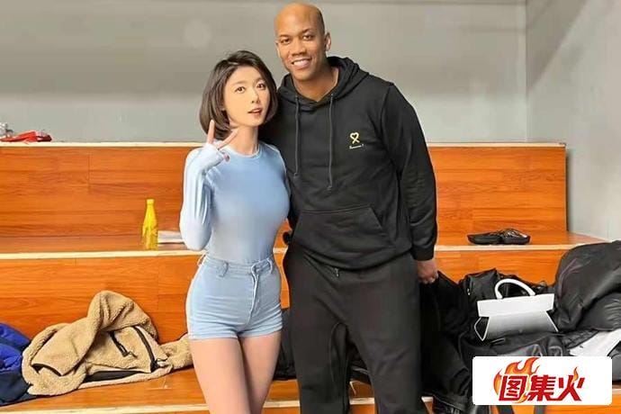 kyxl7 聂小雨黑色皮衣3分25秒吃鸡视频哪里可以看?多人运动是什么内容?