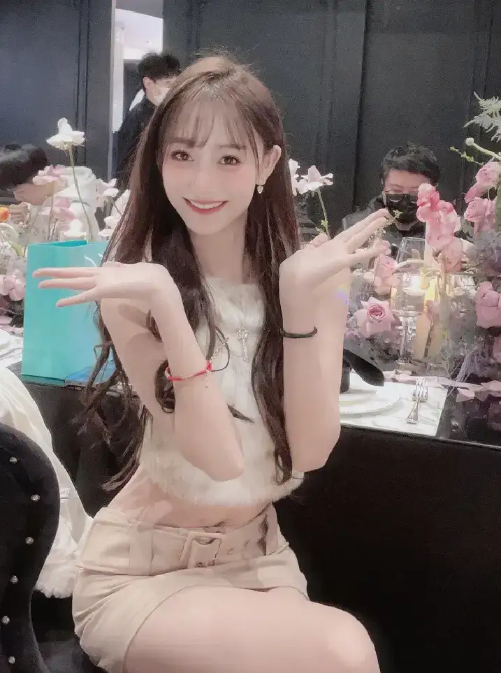 斗鱼南波儿哭诉亏本直播,离了婚也要天天被骂,还要和丑男做CP-8 斗鱼南波儿哭诉亏本直播,离了婚也要天天被骂,还要和丑男做CP