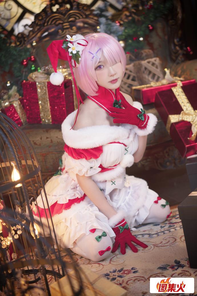 异域风情阿包也是兔娘cos作品梦梦舞娘有没有创可贴道具呢？