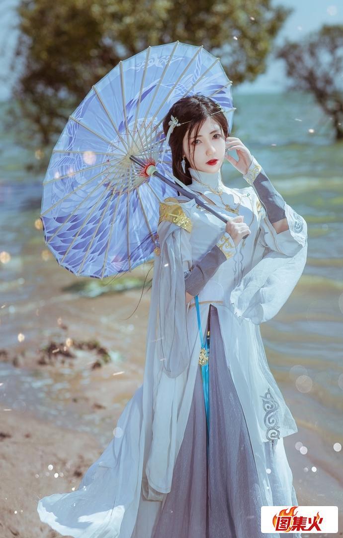 i4qom 动漫博主南桃momoko是不是被胡狼与宝藏中绝美气质所折服呢?