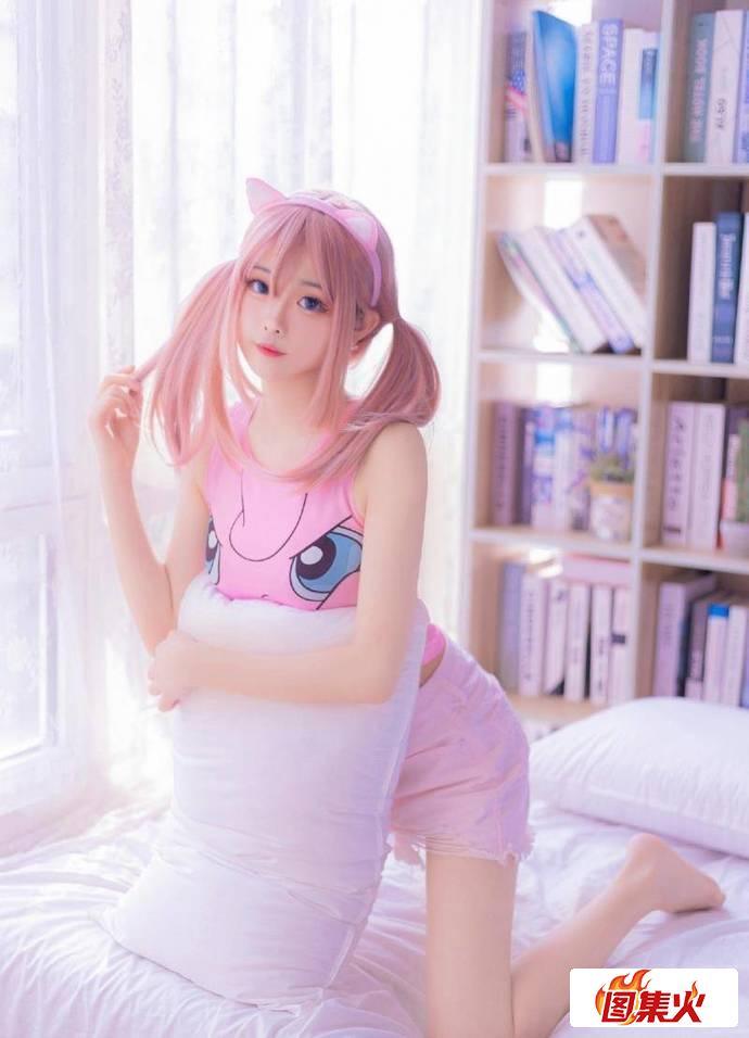 virid 萌白酱甜味弥漫的旗袍半开襟究竟有怎样的魔力?