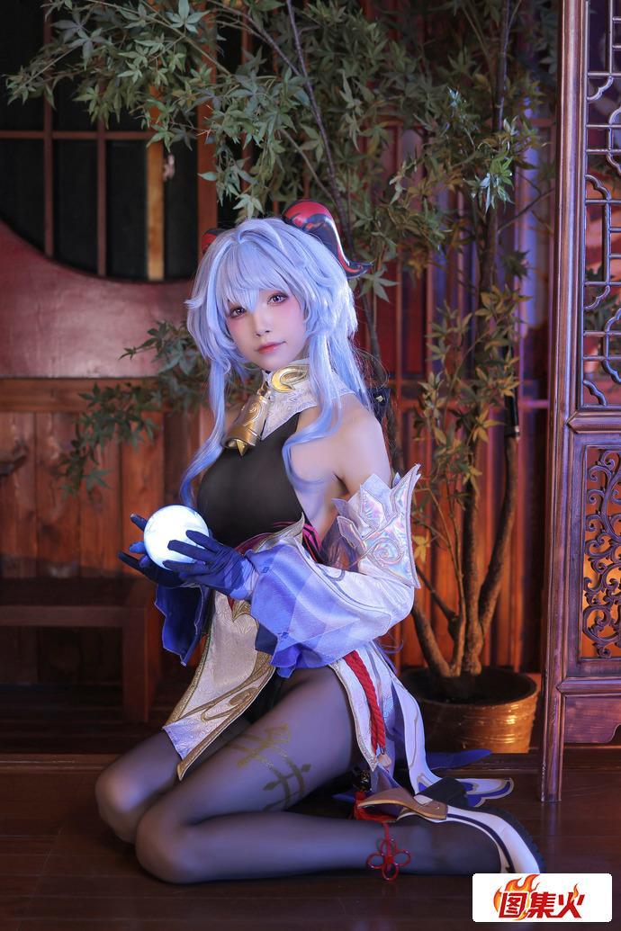 3wile 诱人身材太惹火!水淼aqua甘雨魅魔同人cos作品魅力降临