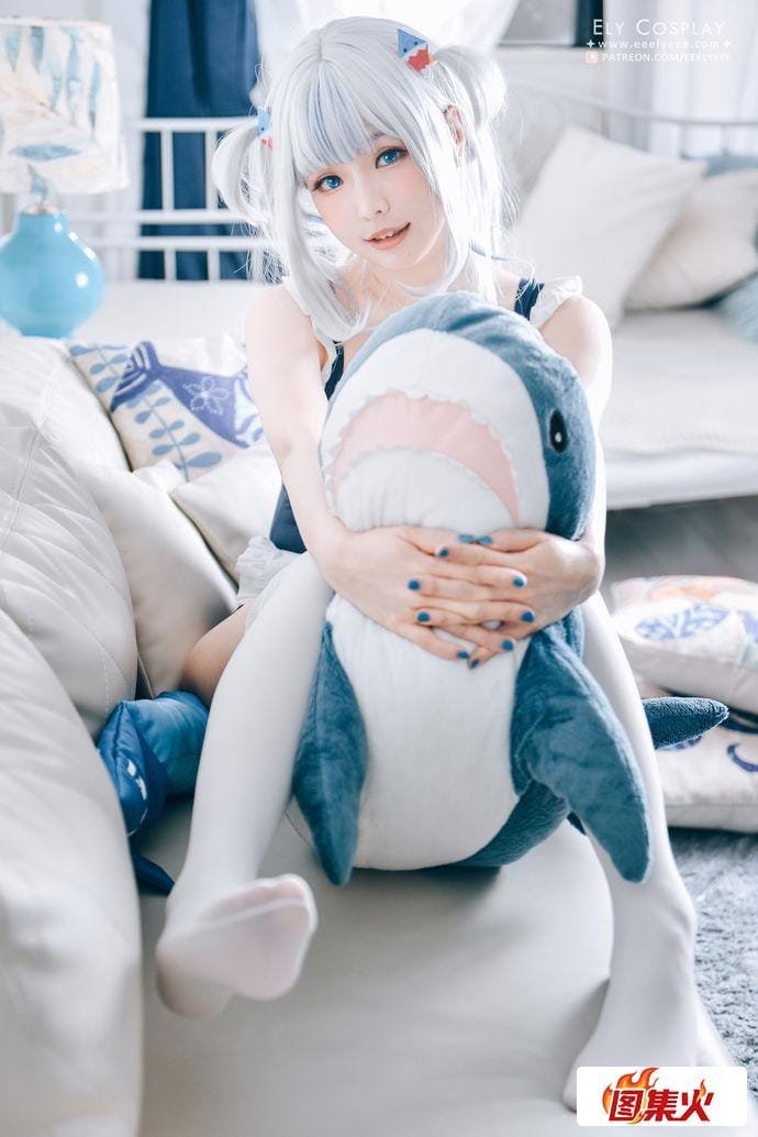 oy77k 宝岛博主ElyEE子噶呜古拉小鲨鲨甜美灵动的样子惹人爱