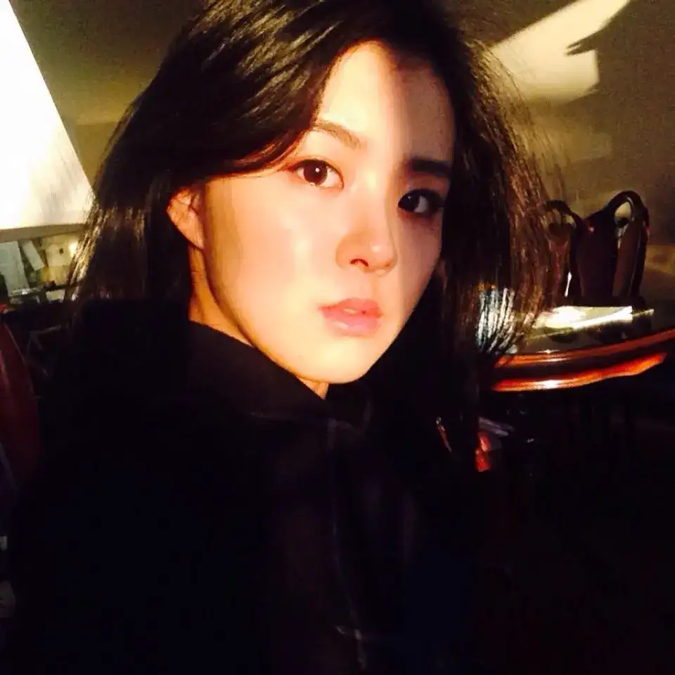 BLACKPINK的Rose朴彩英姐姐长得就像金智秀,粉丝们简直受不了-5 BLACKPINK的Rose朴彩英姐姐长得就像金智秀,粉丝们简直受不了