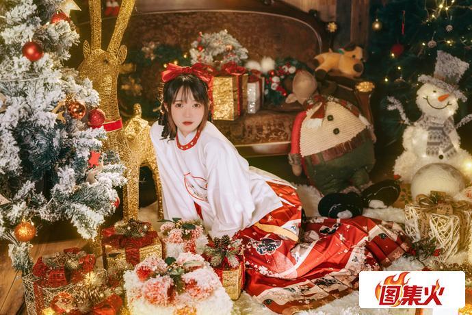 超级可爱！兔子Zzz不吃胡萝卜感受阳光少女的魅力