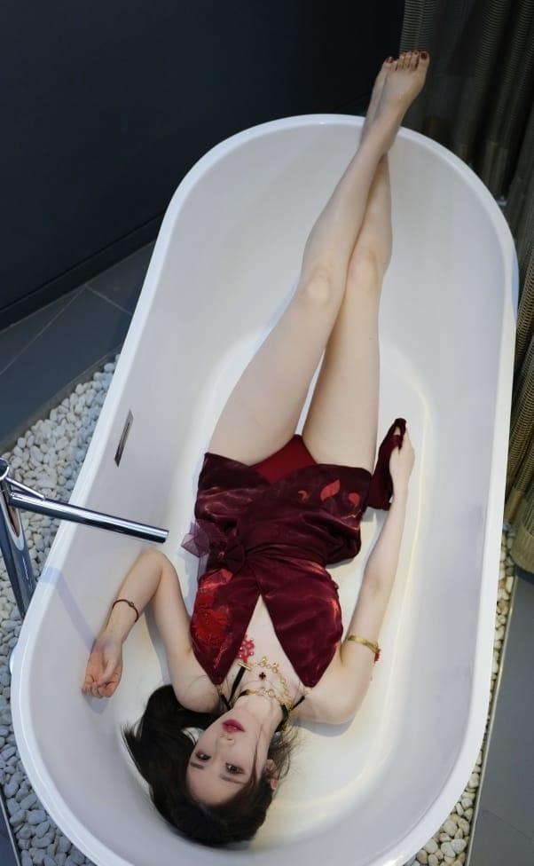 [微密圈]轩子巨二兔 –酒红色让人迷离[15P-143M]