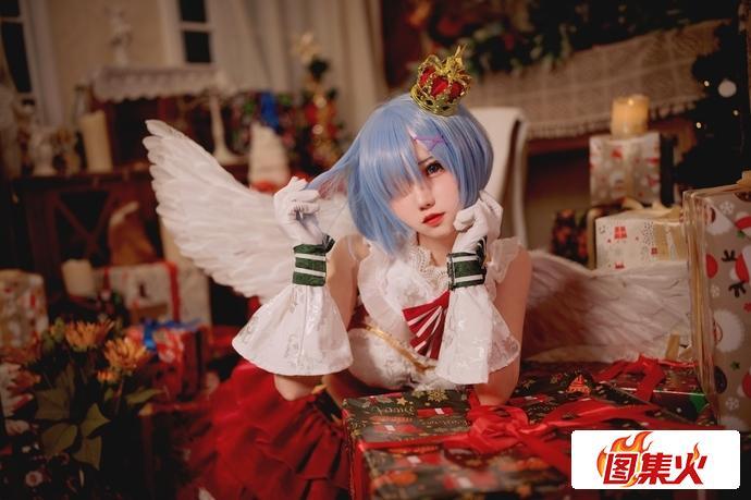 2kyld 傲娇蠢萌花柒Hana怎么了?柴郡旗袍诠释东西方文化的碰撞