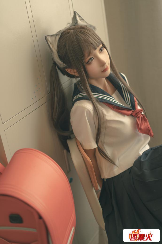 84sae 萌翻次元!蠢沫沫健身环、黄豆粉、创可贴,这是个什么样的女神?