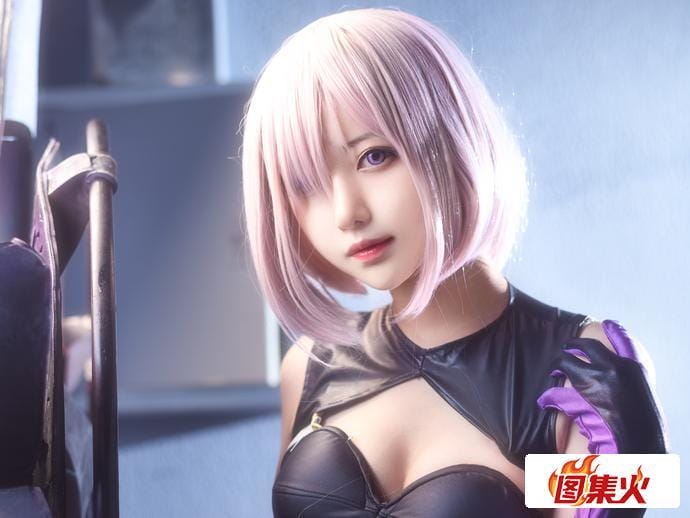 az8uc 魅力再升级!shika小鹿鹿妄想天国黑夜中的精灵舞步让人心动不已!