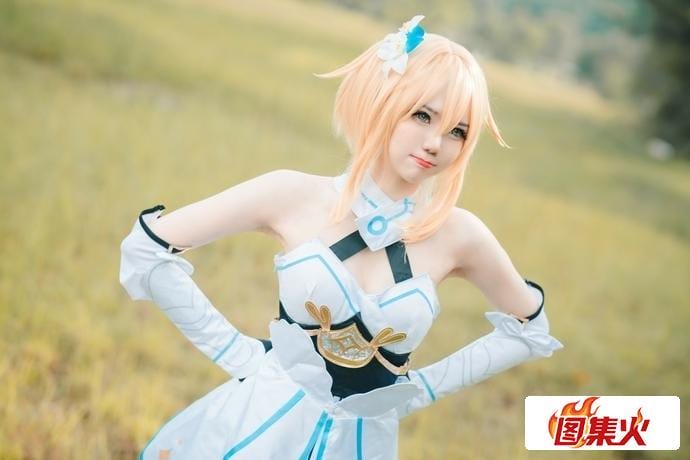 fk6u1 马来西亚cos女神Sally Dorasnow 超燃cos娘引爆你的二次元激情!