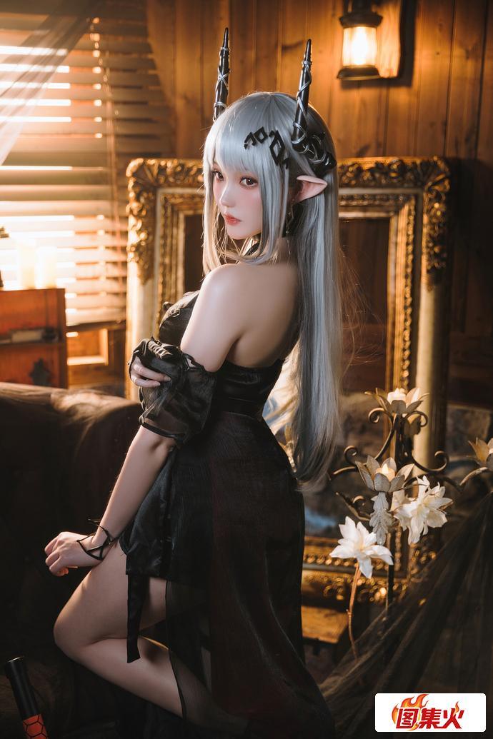 nt5jc 银发女神!瓜希酱泥岩音律联觉零号特工COS可爱的精灵耳朵独具匠心