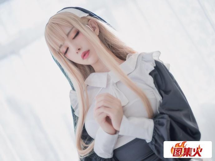 se54j 魅力再升级!shika小鹿鹿妄想天国黑夜中的精灵舞步让人心动不已!