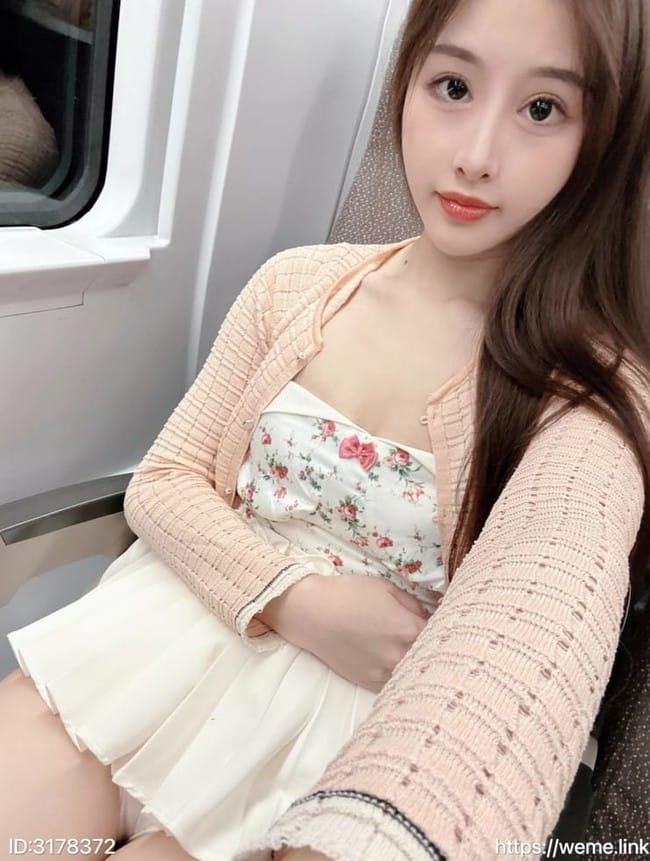 [微密圈]小萌子 –高铁上 [28P-90M]