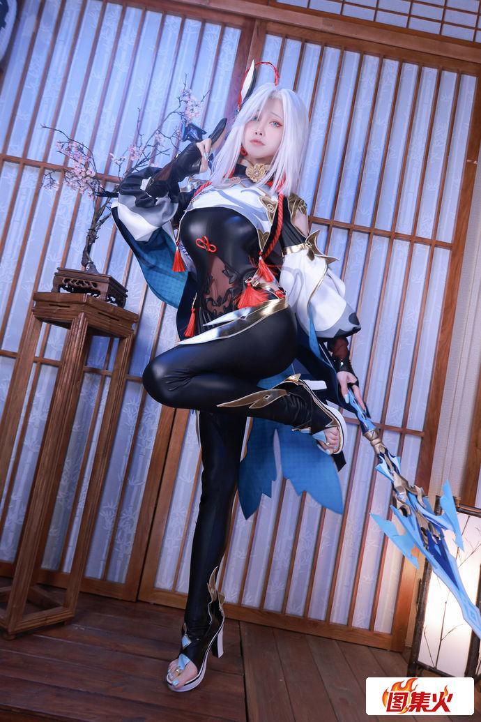 4aivv 水淼aqua有实战么?夜兰礼服经验丰富花样多