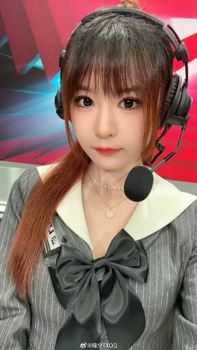 LOL女解说颜值排行榜:美貌与实力并存的电竞女神-3 LOL女解说颜值排行榜:美貌与实力并存的电竞女神