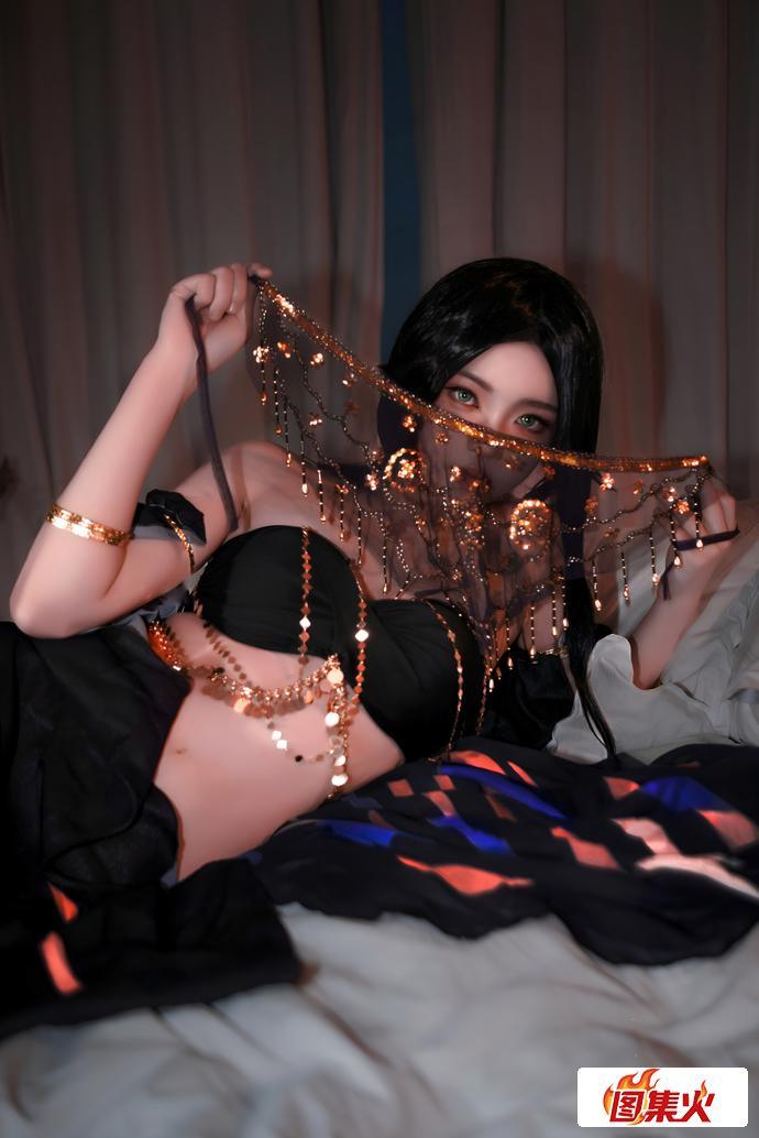 桜桃喵cos鬼刀风铃公主，冷艳与凛然共舞，爱了！