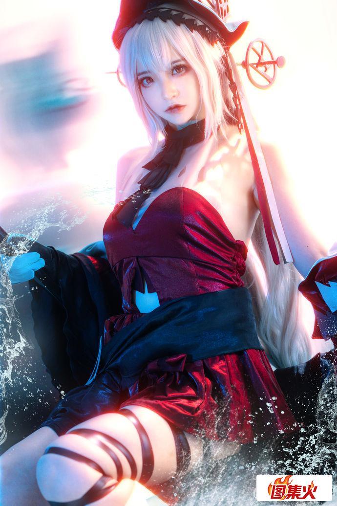 疯猫ss化身猫系精灵全网图！雀斑少女黑白双色假发造型太撩人了~