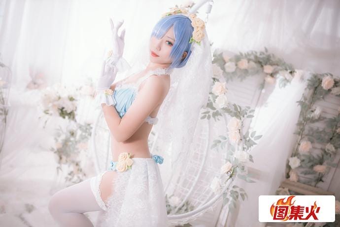 Money冷冷黑旗袍作品中有视频吗?魅力到底藏在哪? Money冷冷黑旗袍作品中有视频吗?魅力到底藏在哪?