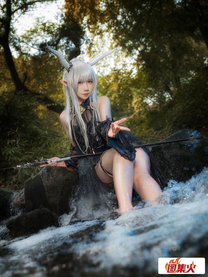 麻花麻花酱w丰润系女神,穿越次元的甜糯美梦 麻花麻花酱w丰润系女神,穿越次元的甜糯美梦