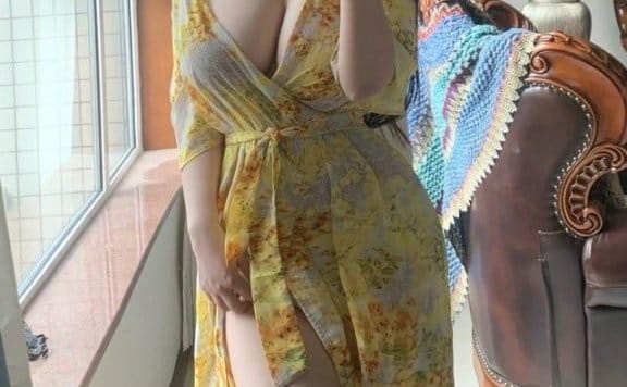 [微密圈]玫玫mm – 黄色战袍[5P2V-84MB]