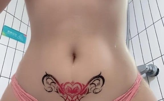 [微密圈]桃沢樱呀 – 淋浴[18P5V-70MB]