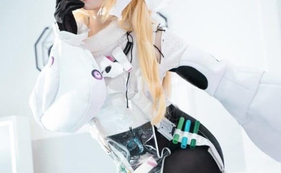 焖焖碳 – NO.037 交错战线莉普斯COS [18P-36MB]